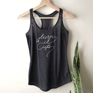 ✨Old Navy “TURN IT UP” Workout Top XS✨